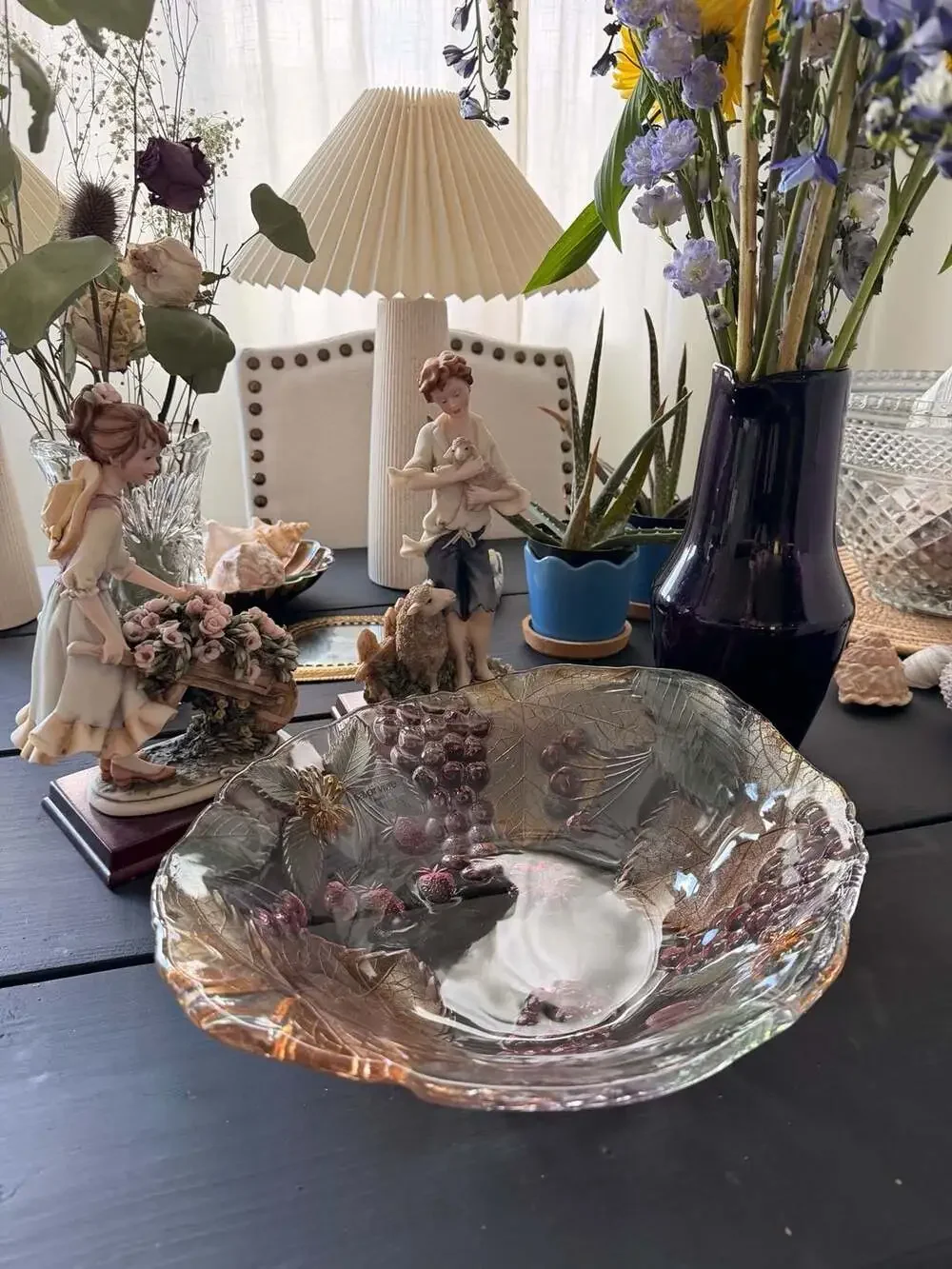 Savoir Vivre Mikasa Chablis Crystal Embossed Fruit and Leaf Glass Serving Bowl